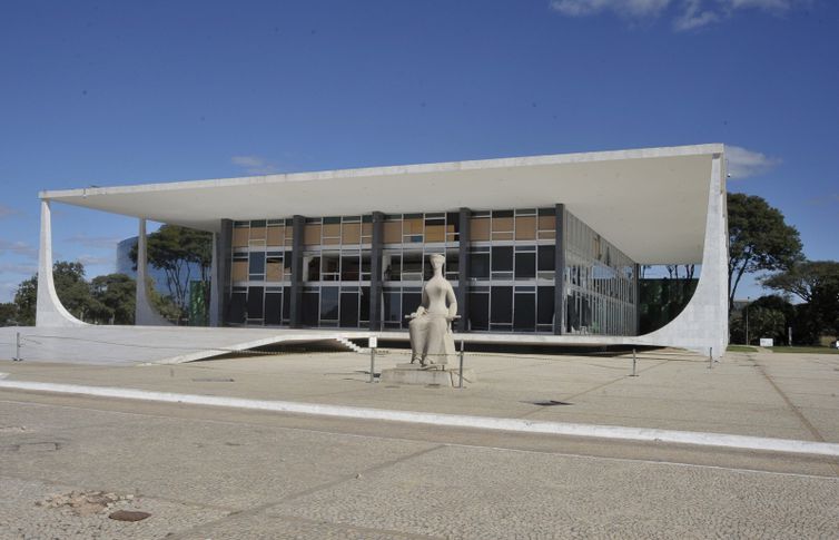 STF marca para amanhã análise de acordo sobre ICMS de combustíveis